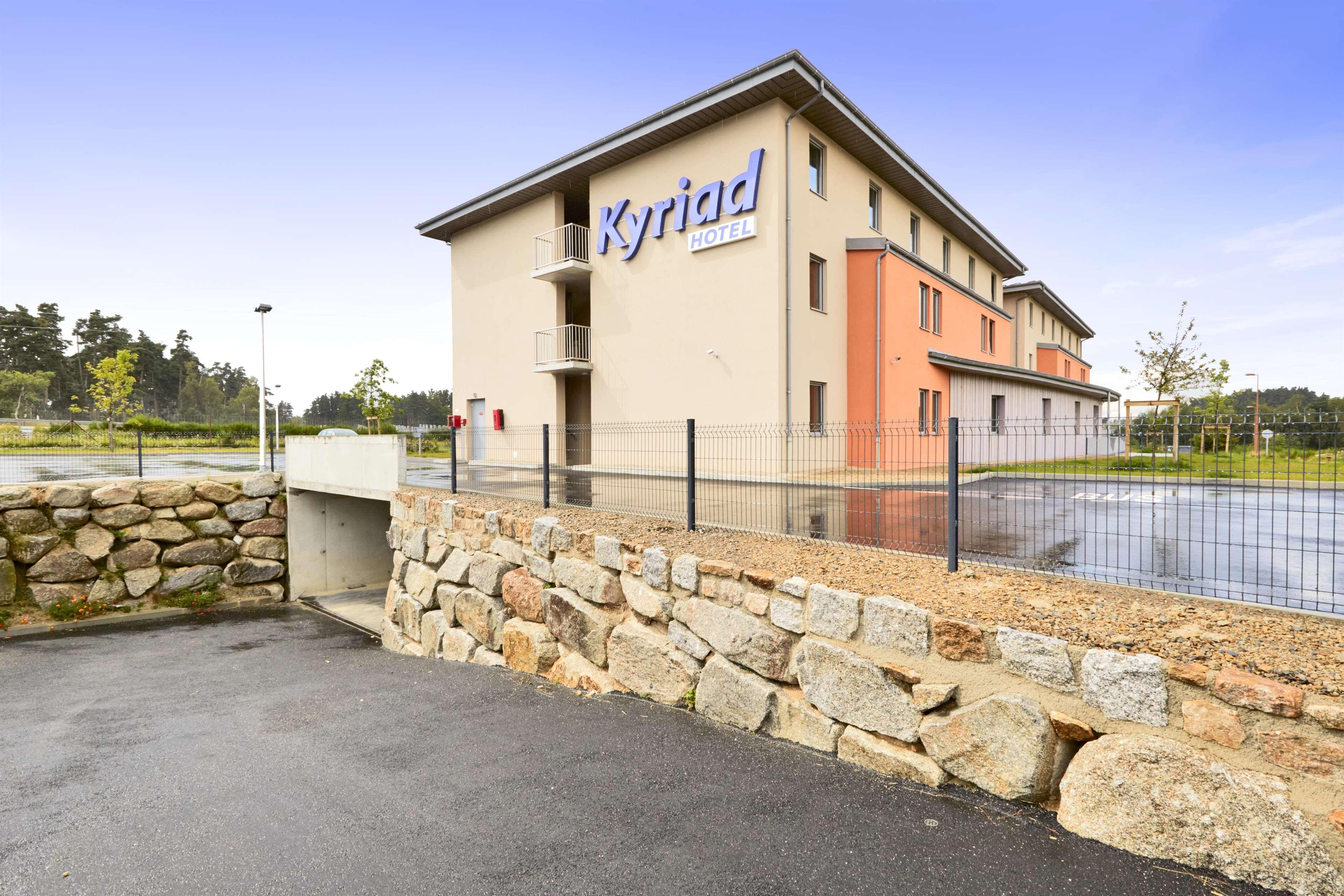 Kyriad Saint Chely D'Apcher - Aire De La Lozere Albaret-Sainte-Marie Zewnętrze zdjęcie